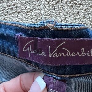 Gloria Vanderbilt Dark Indigo Blue Jeans with Purple Label